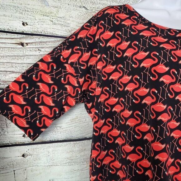 LuLaRoe Carly Dress S Black Red Flamingo Print High-Low Hem Short Sleeve Simply - Picture 2 of 6